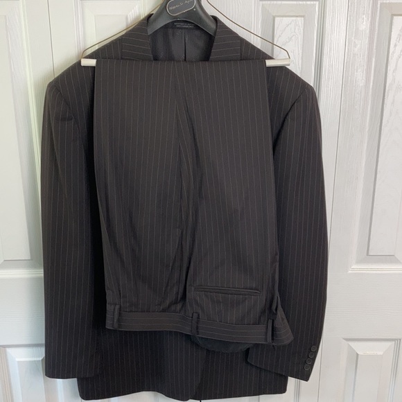 Gently worn Vittorio StAngelo Brown stripe suit - Picture 2 of 14